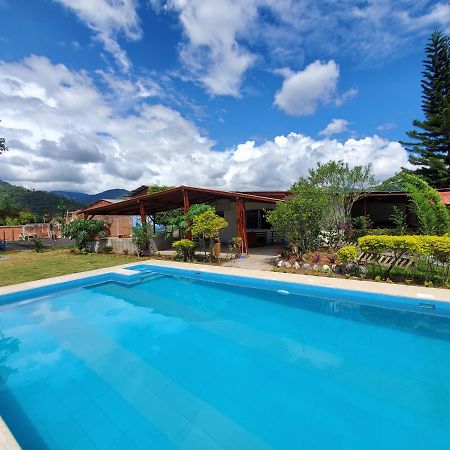 Casa Blanca Hortencia Sucua Exteriör bild