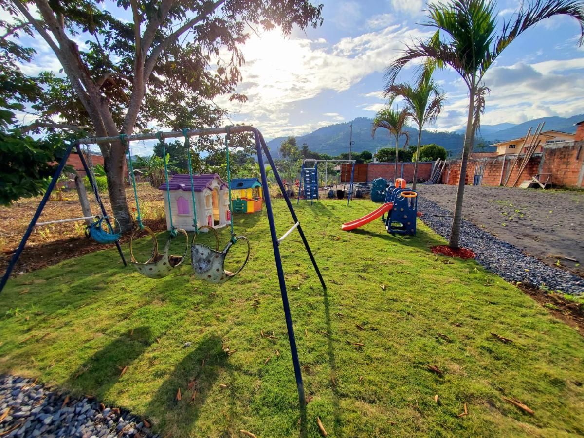 Casa Blanca Hortencia Sucua Exteriör bild